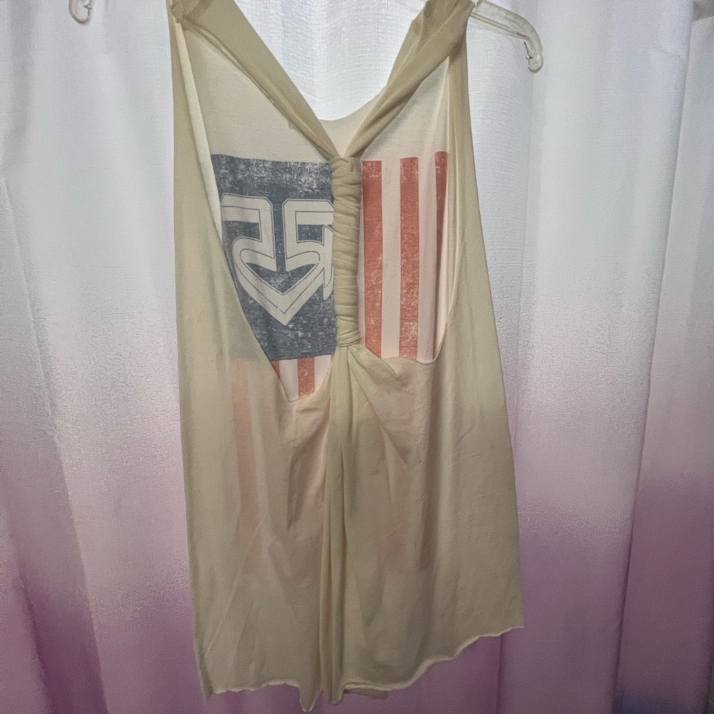 R5 Shirt - Picture 2 of 2
